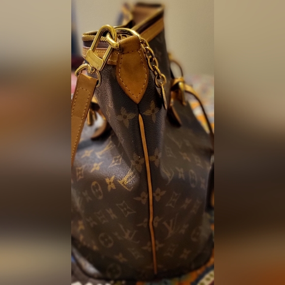 Louis Vuitton Palermo GM - Picture 6 of 13